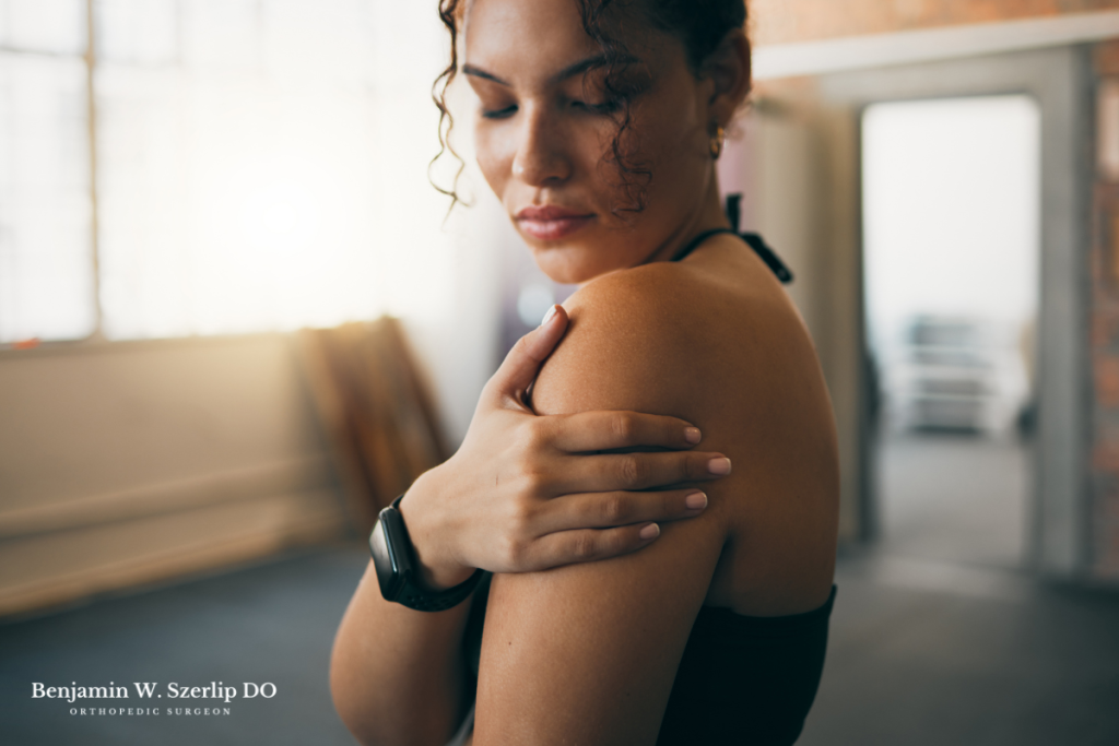 A woman with shoulder pain caused by rotator cuff tendonitis in Texas.